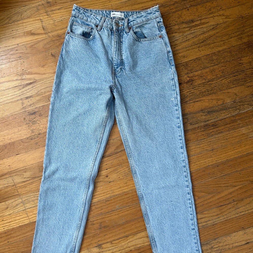 Zara light blue high waisted denim jeans